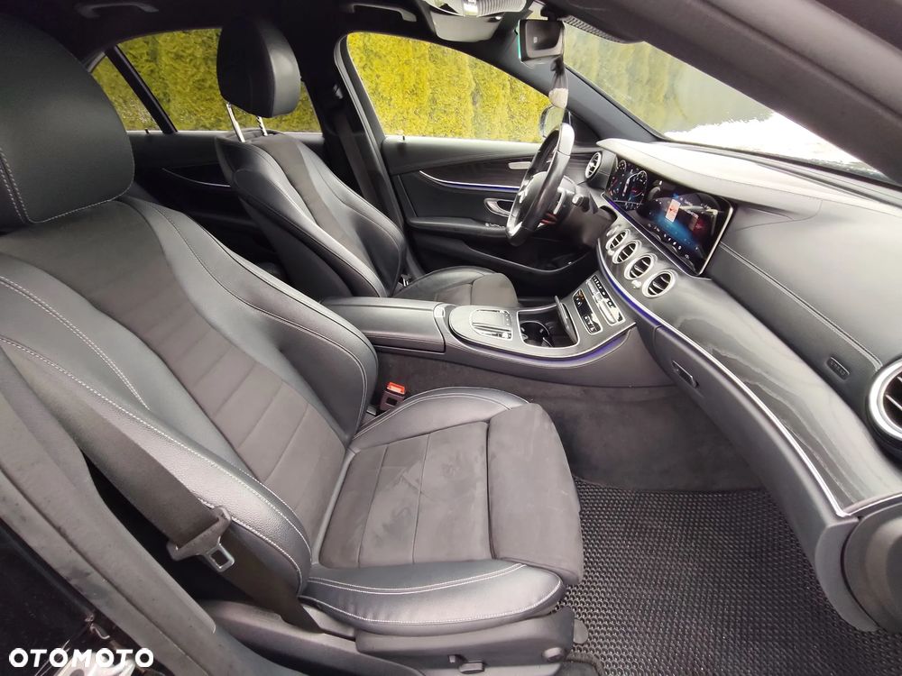 Mercedes-Benz Klasa E 220 d 4-Matic AMG - 12