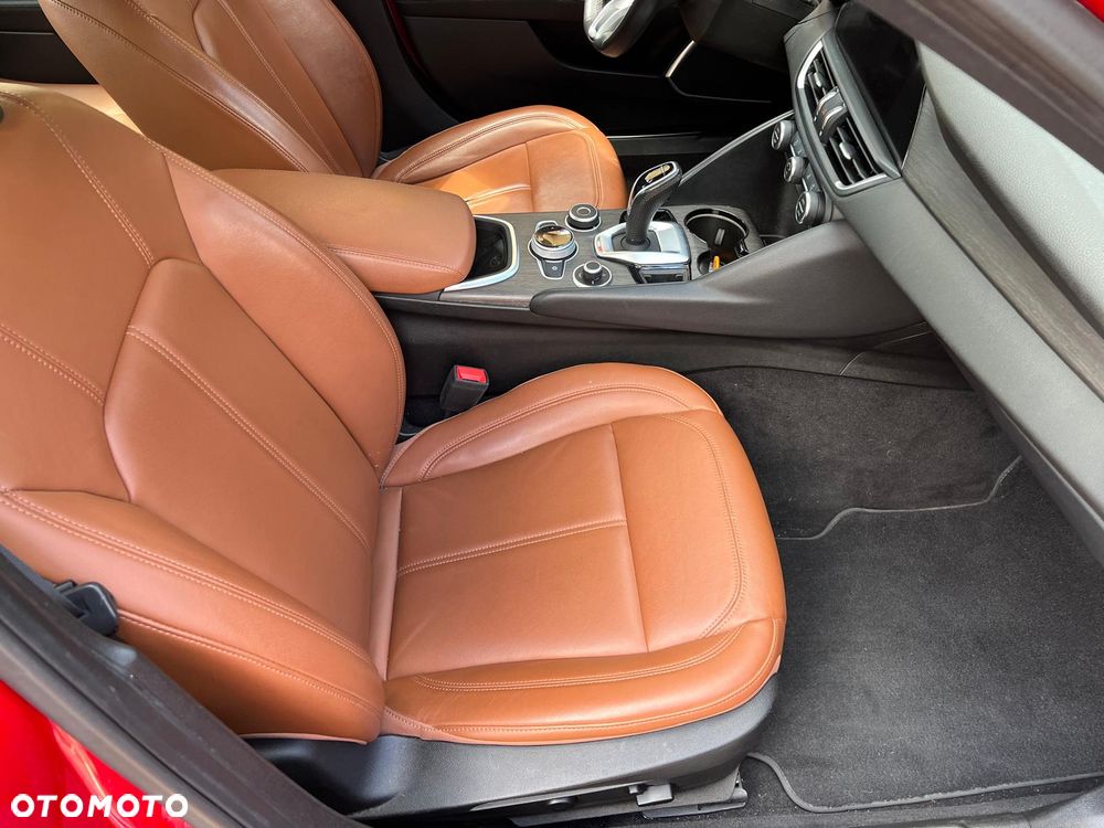 Alfa Romeo Giulia 2.0 Turbo TI Q4 - 5
