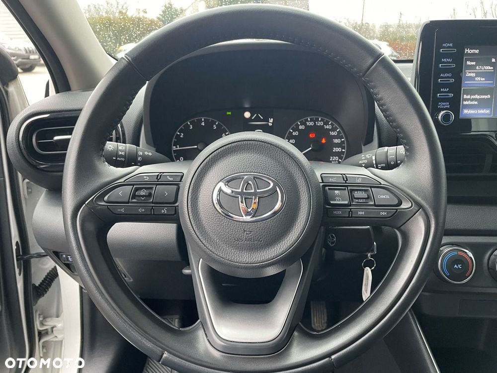 Toyota Yaris - 10