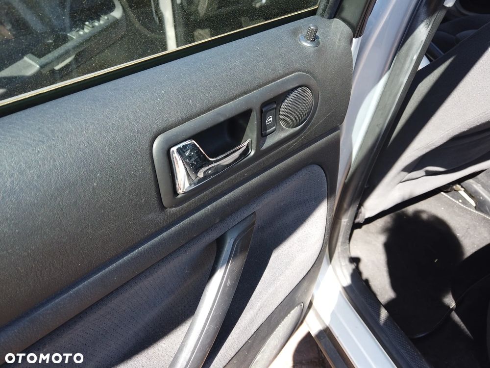 Volkswagen Passat 2.5 TDI Comfortline Tiptr - 15