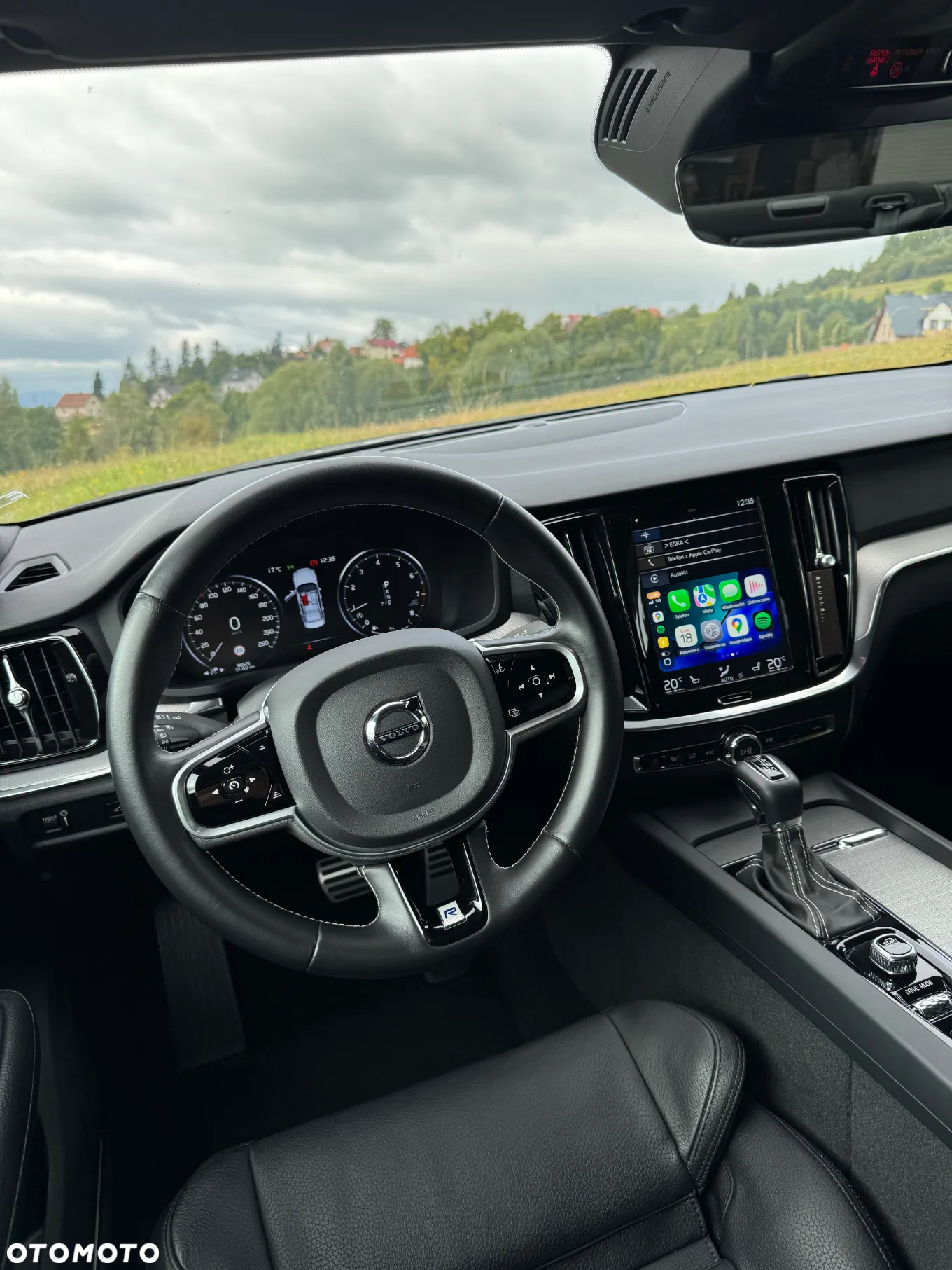 Volvo S60 T5 R-Design - 6