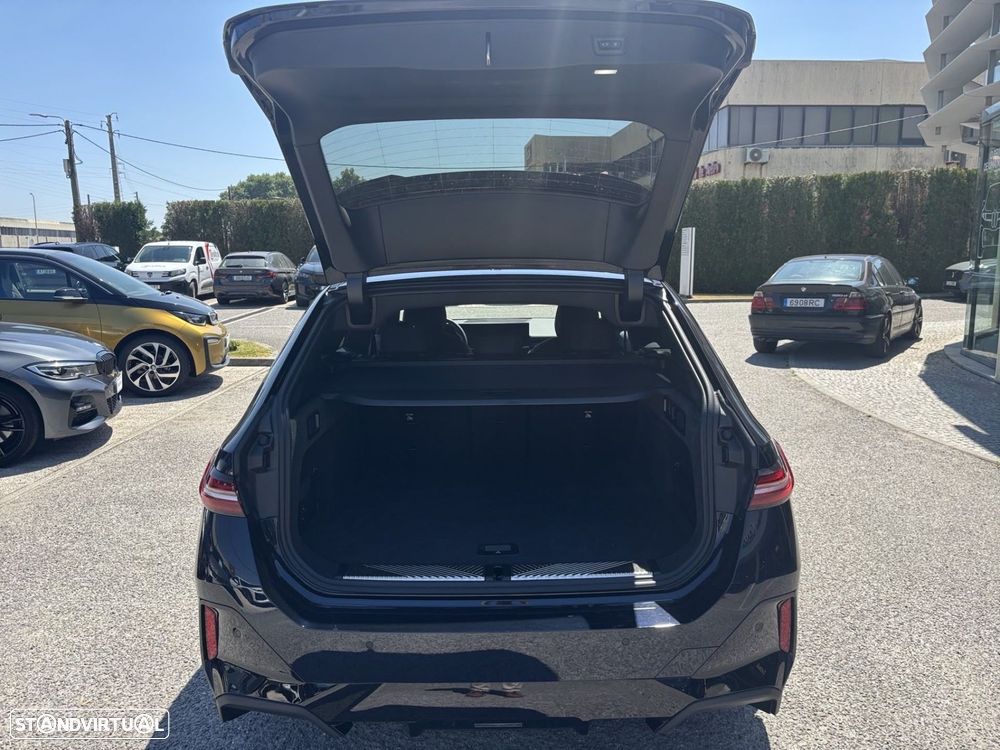 BMW i5 eDrive40 Edição Desportiva M - 18