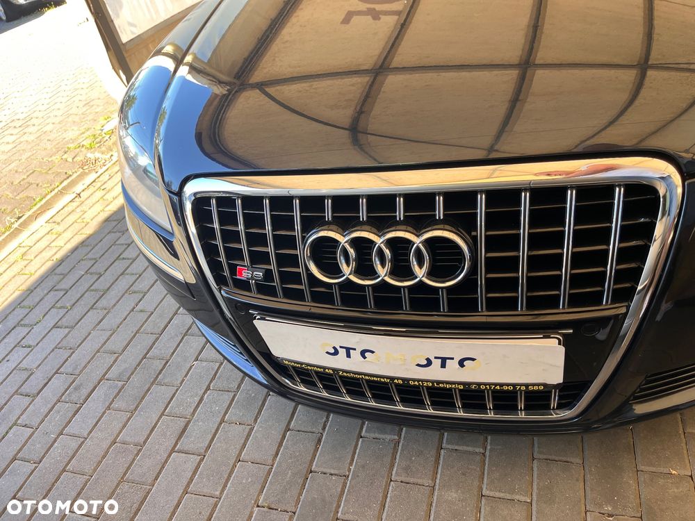Audi A8 4.2 Quattro - 17