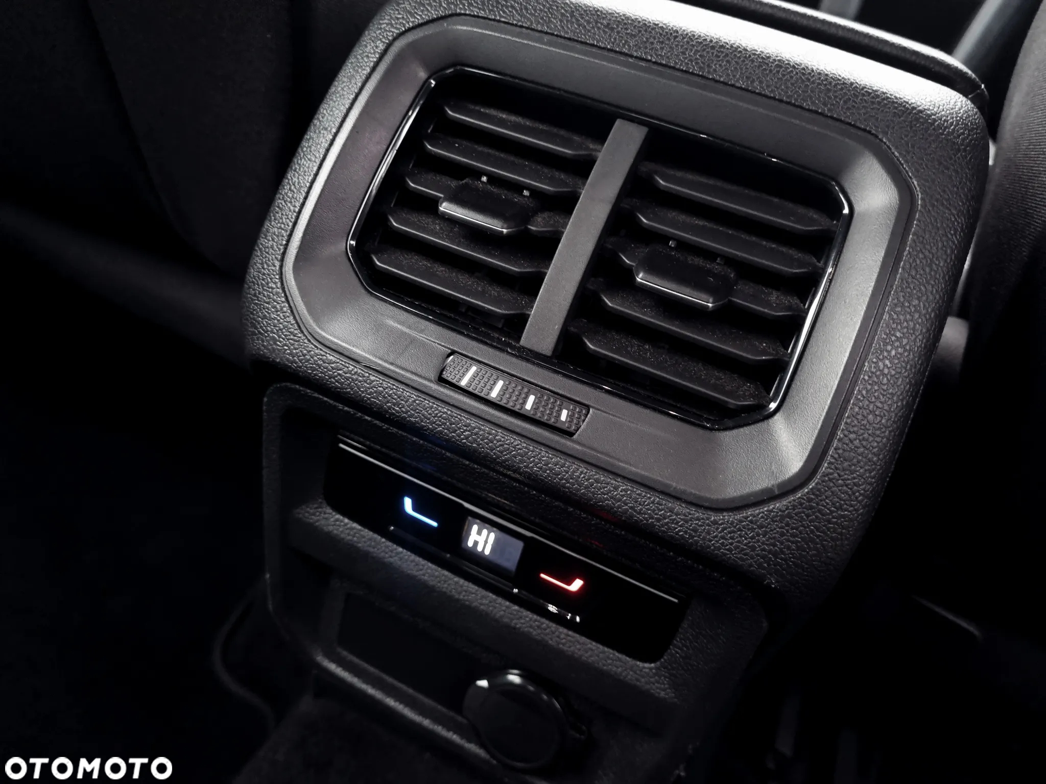 Volkswagen Tiguan 2.0 TDI Life DSG - 22