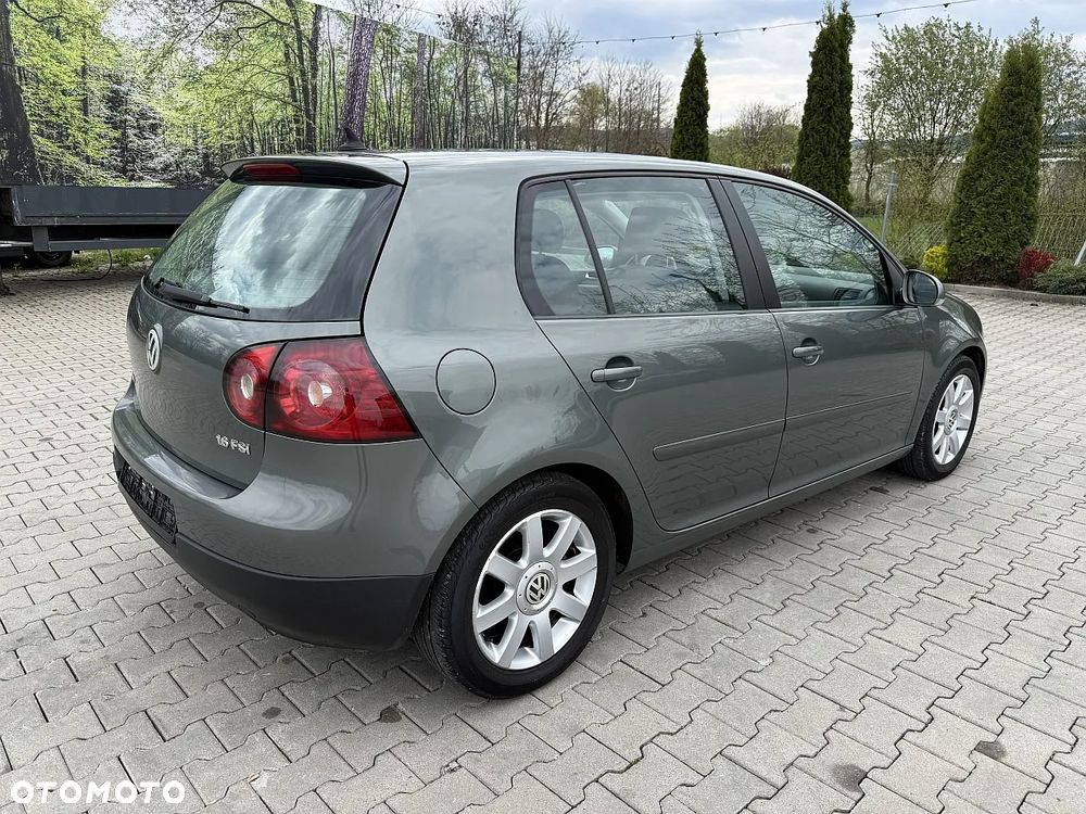 Volkswagen Golf 1.6 FSI Tour - 4