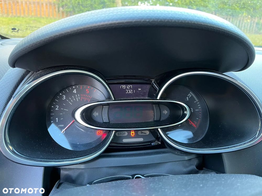 Renault Clio - 11