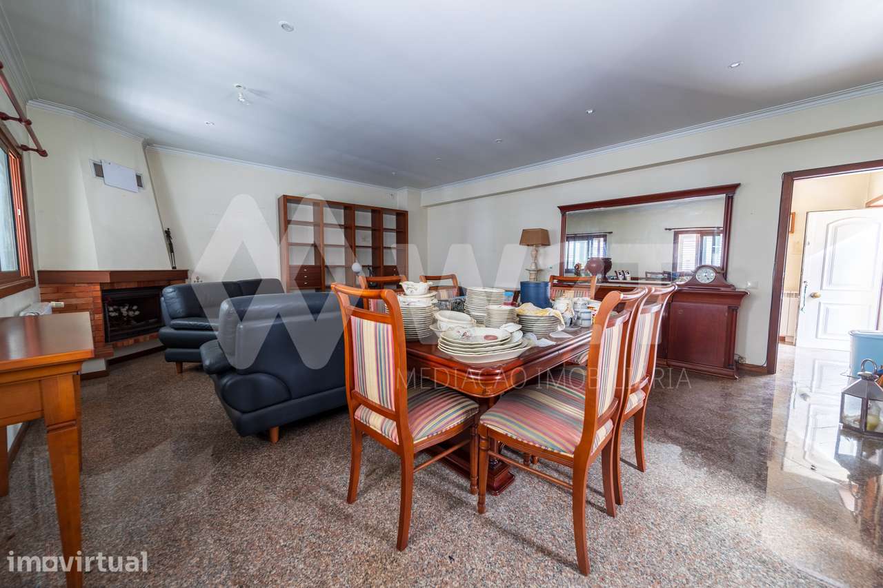 Moradia Independente T3 com Garagem, Terraço e Amplo Sótão - Grande imagem: 5/25