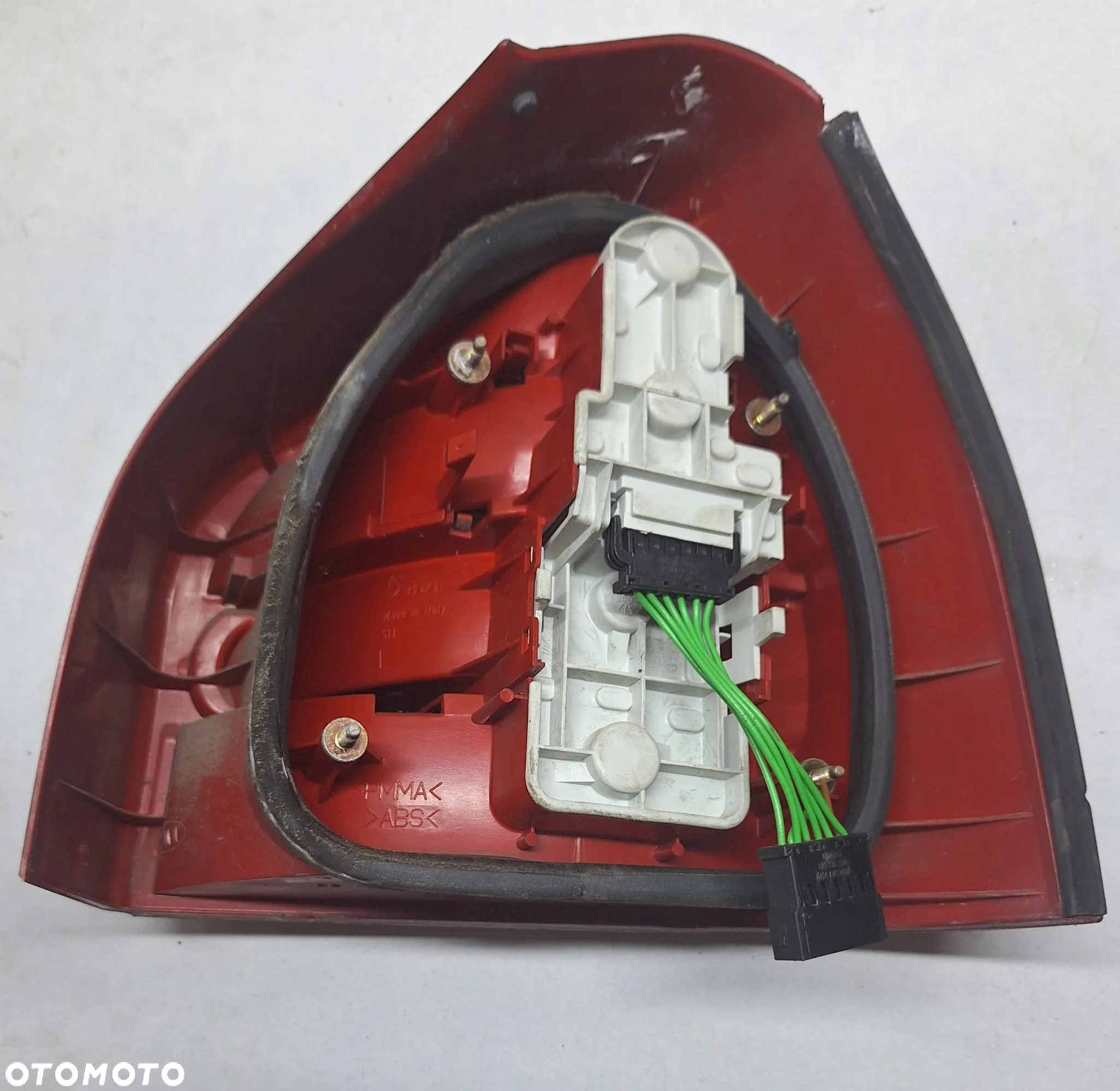 LAMPA PRAWY ,LEWY TYŁ -AUDI A3/8L-1996-99 ROK/ PRZED LIFTEM - 2