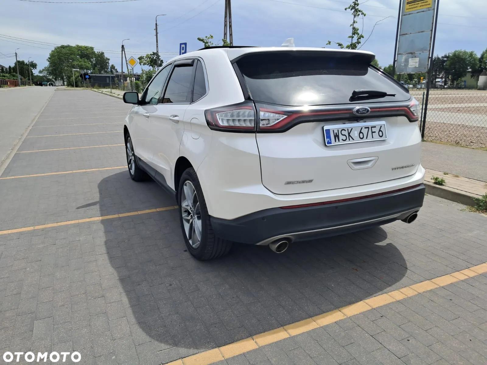 Ford Edge - 8