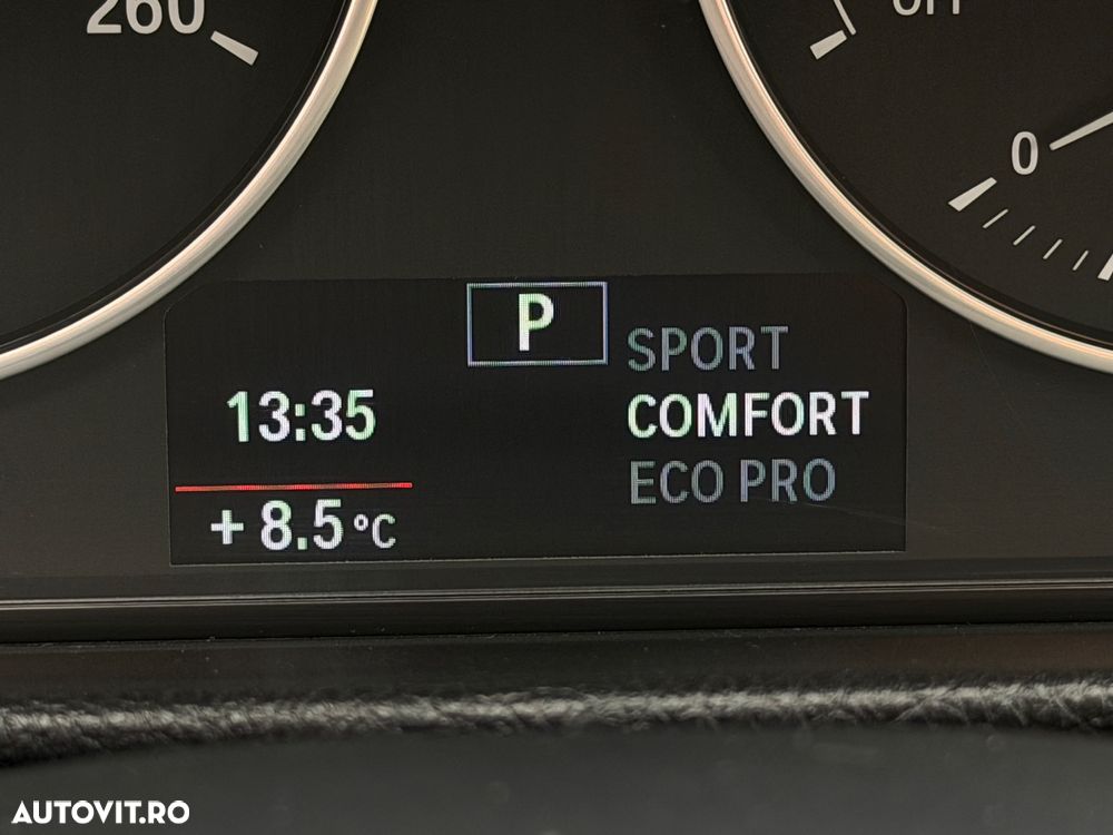 BMW Seria 3 318d Aut. - 31