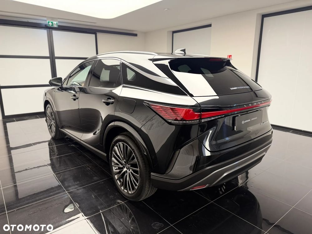 Lexus RX 450h+ Omotenashi - 7