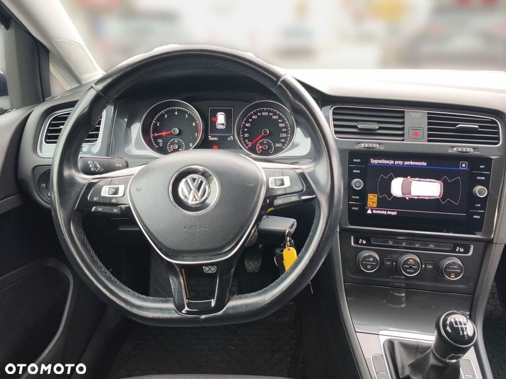 Volkswagen Golf - 15