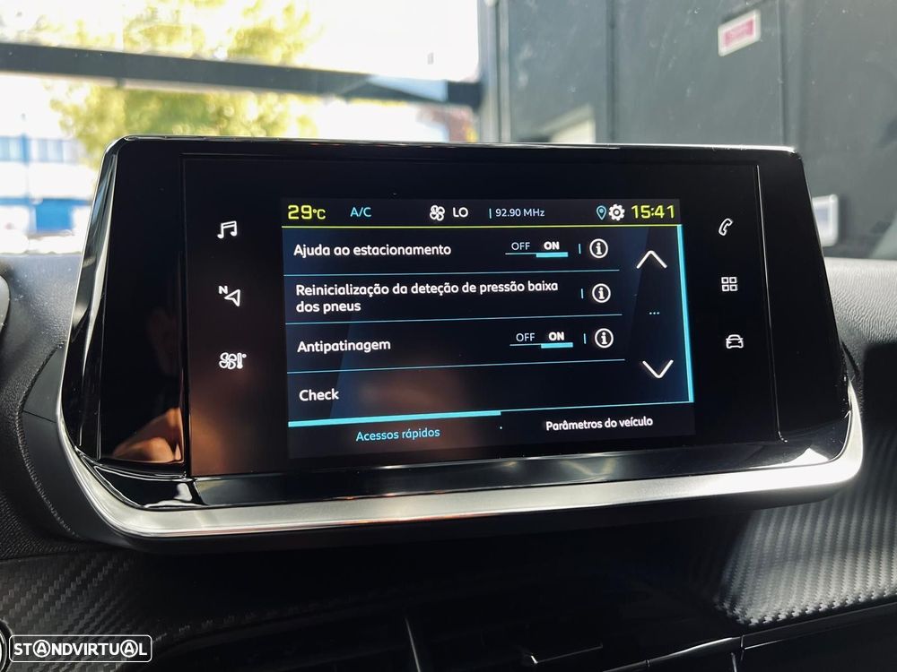 Peugeot e-2008 50 kWh Style - 31