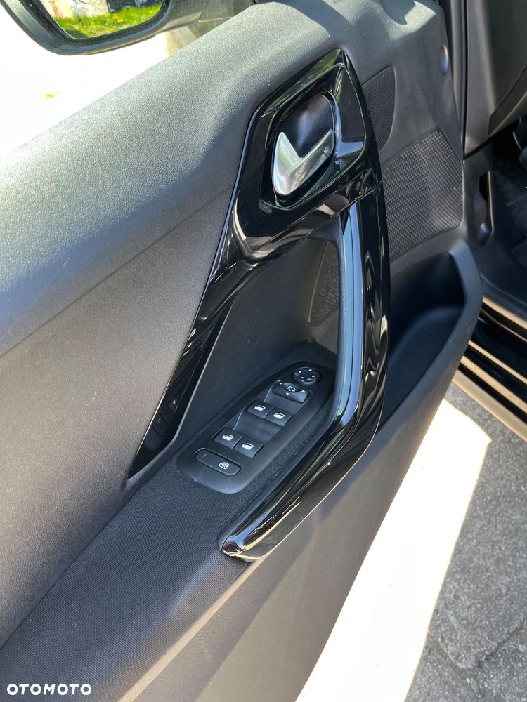 Peugeot 208 1.2 PureTech Allure S&S - 8