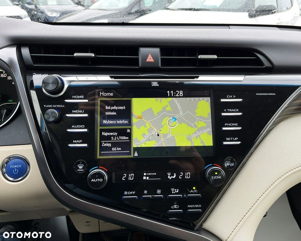 Toyota Camry 2.5 Hybrid Executive CVT - 14