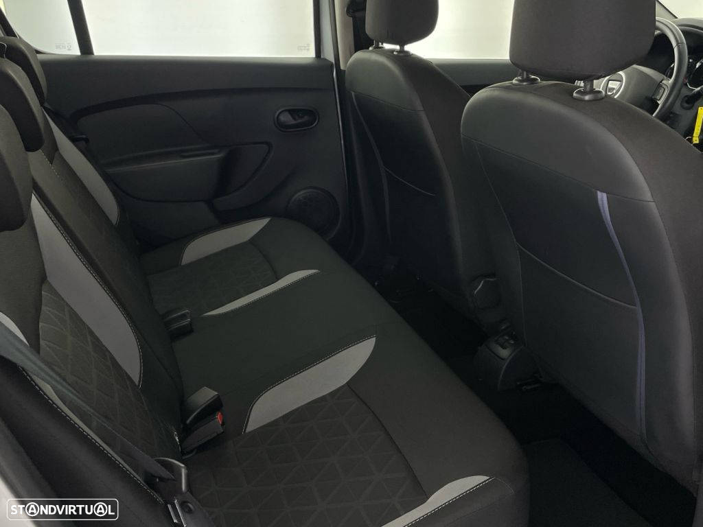 Dacia Sandero 1.5 dCi Stepway - 24
