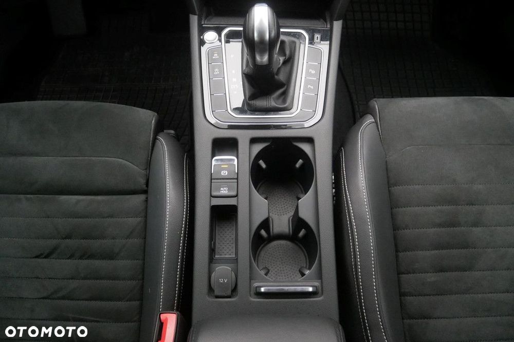 Volkswagen Passat 1.5 TSI EVO Elegance DSG - 11