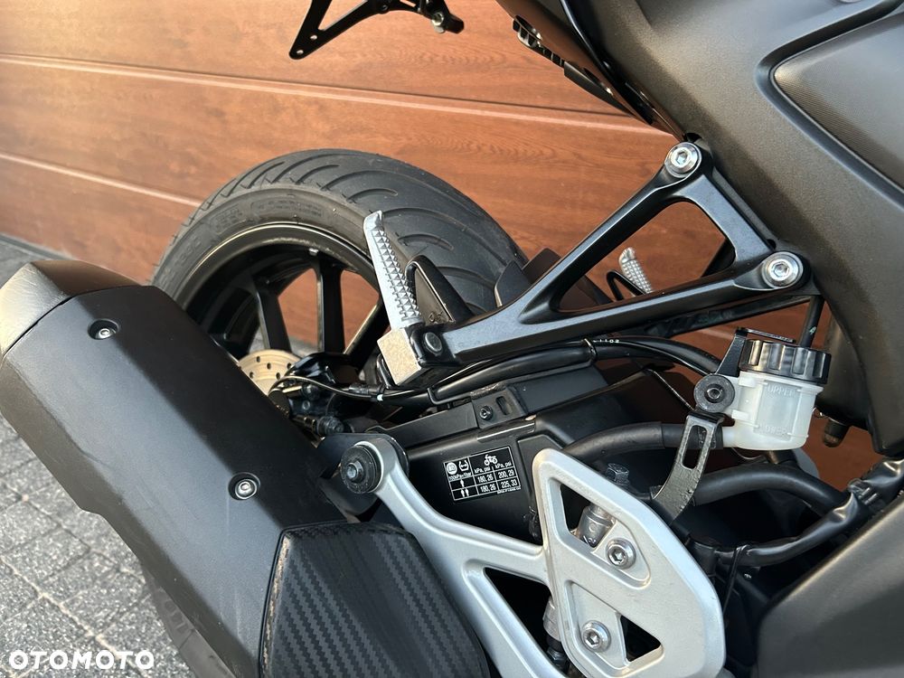 Yamaha MT - 7