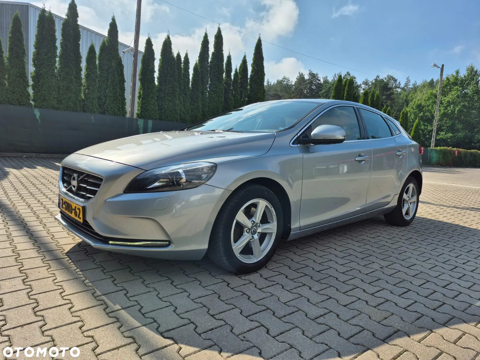 Volvo V40 T3 Summum - 1