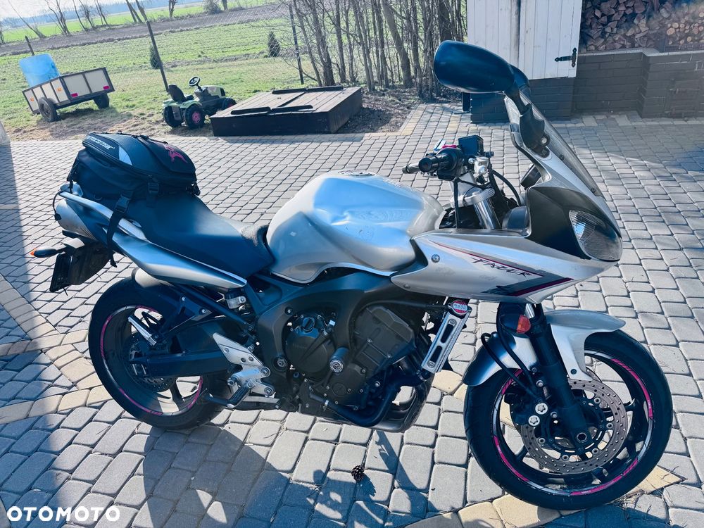 Yamaha FZ6 - 11