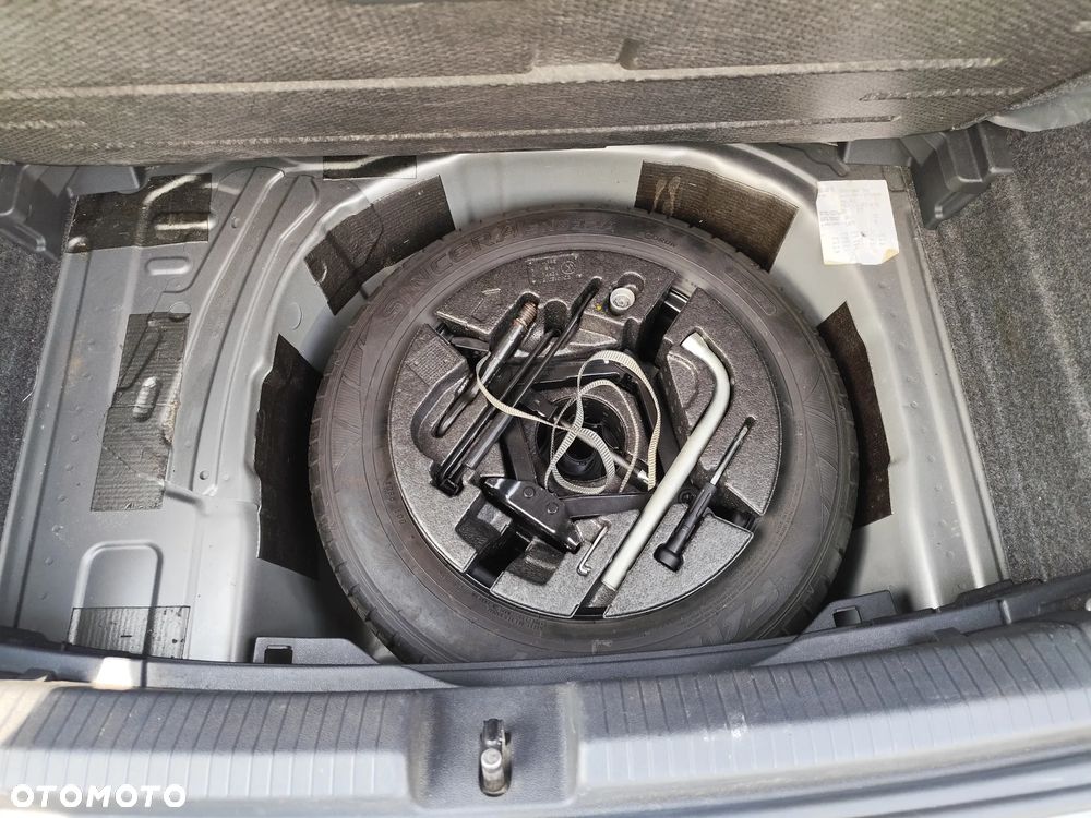 Volkswagen Polo 1.0 TSI R-Line DSG - 11