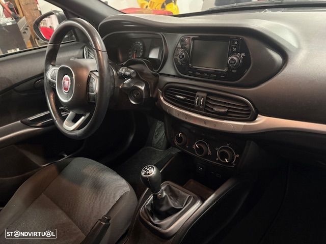 Fiat Tipo Station Wagon 1.3 M-Jet Street - 30