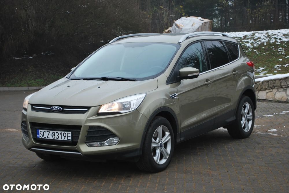 Ford Kuga 2.0 TDCi 2x4 Titanium - 14