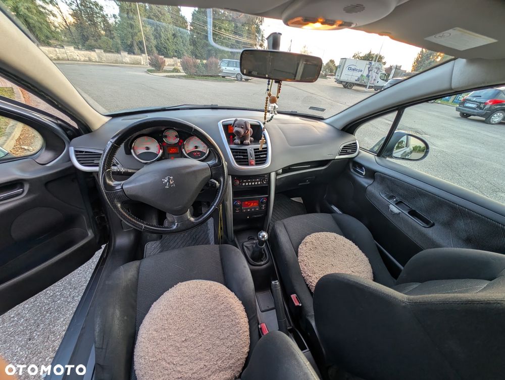 Peugeot 207 - 22