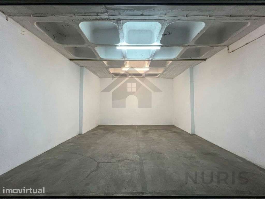 Espaço de Garagem Para Arrendamento na Praia da Rocha, Portimão - Grande imagem: 4/11