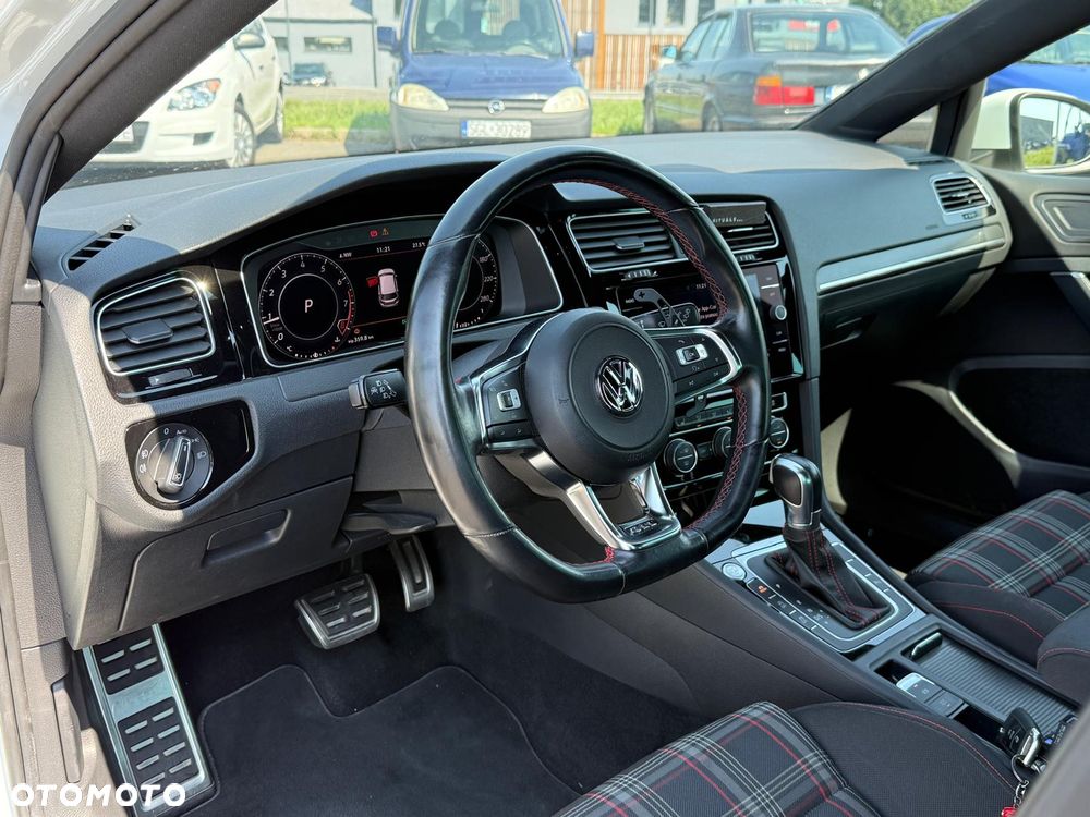 Volkswagen Golf GTI Performance BlueMotion Technology DSG - 9