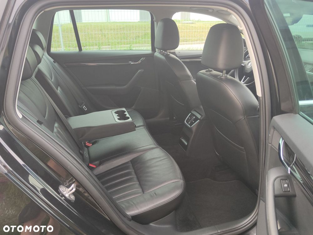 Skoda Octavia 1.6 TDI DSG Premium Edition - 13