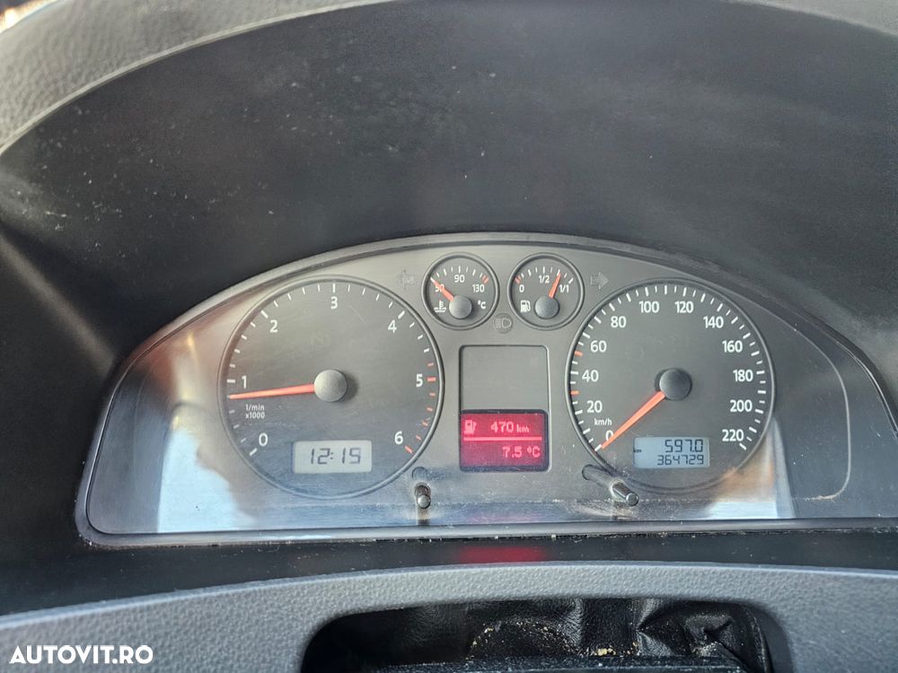 Volkswagen Caravelle - 15