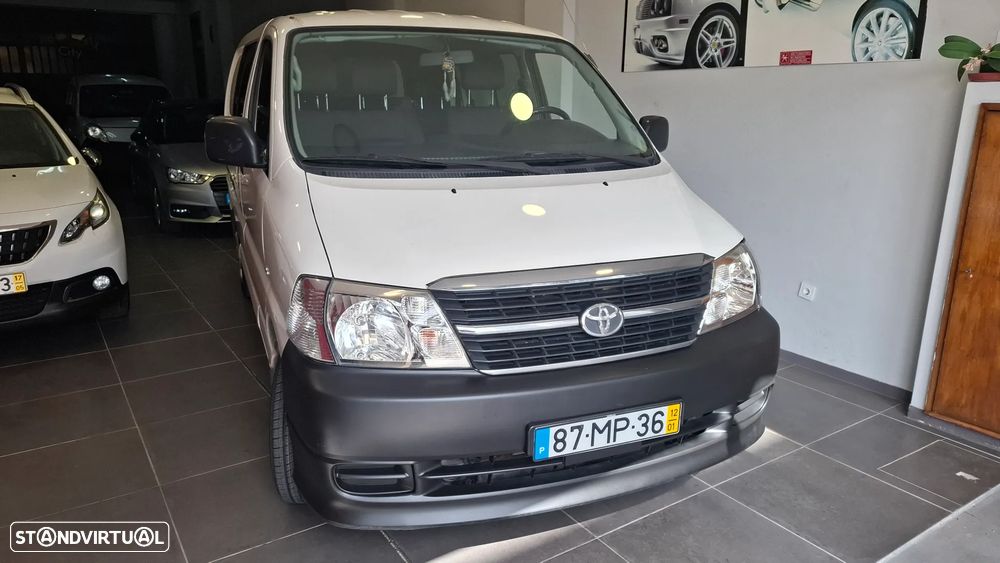 Toyota HiAce 2.5 D-4D Service 2.8T AC - 2