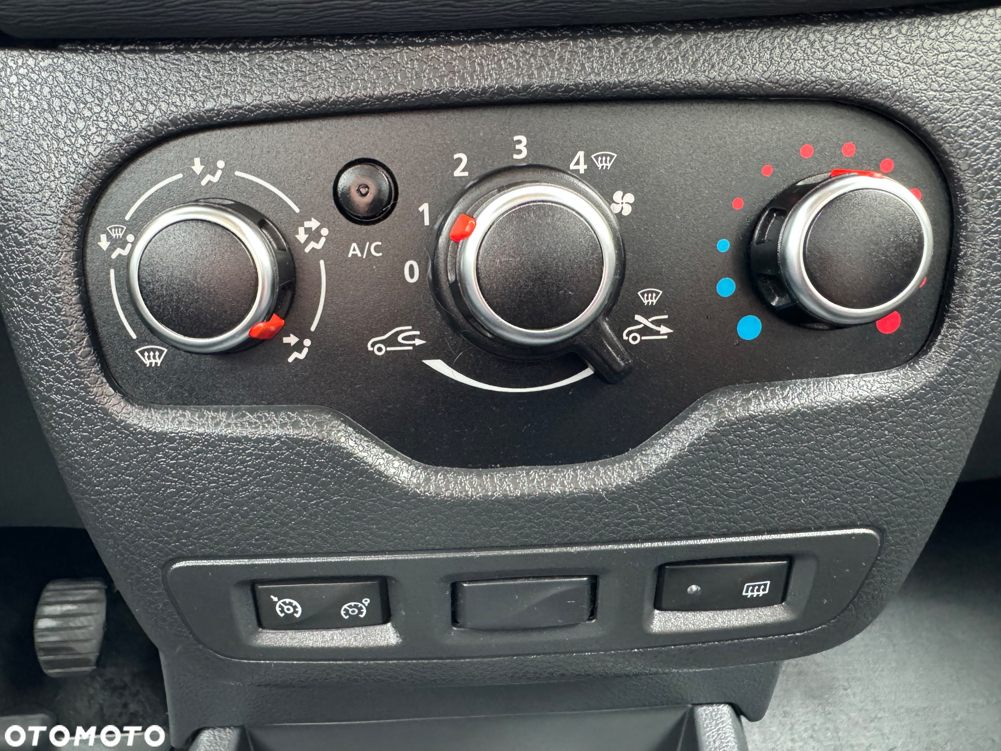 Dacia Dokker 1.5 Blue dCi Stepway - 26