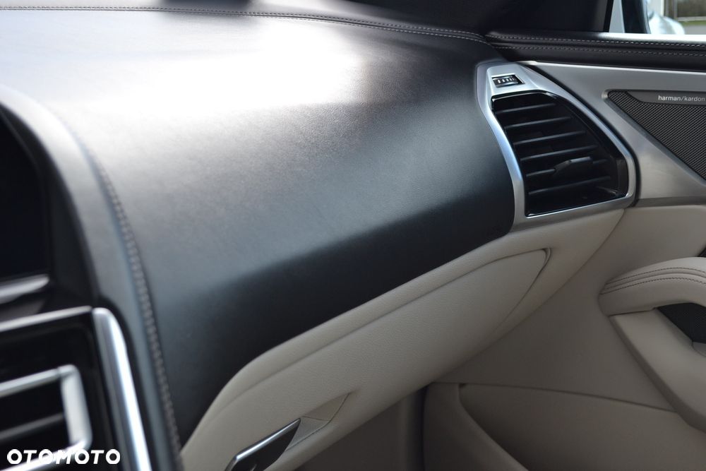 BMW Seria 8 M850i xDrive - 19
