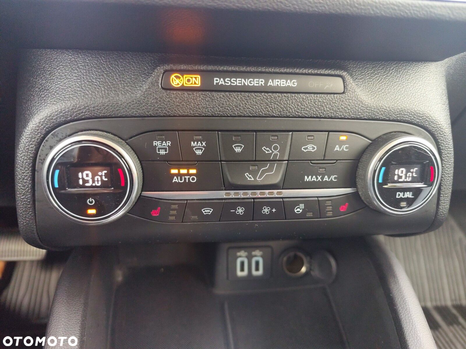 Ford Focus - 25