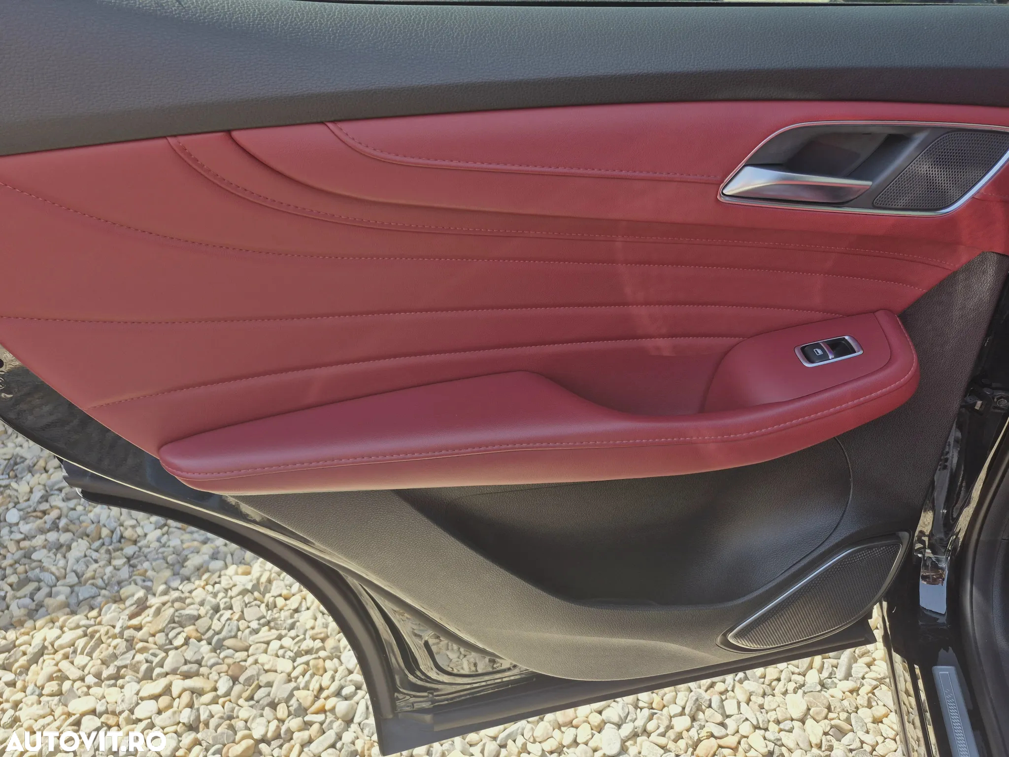 MG EHS 1.5T-GDI PHEV Luxury - 31