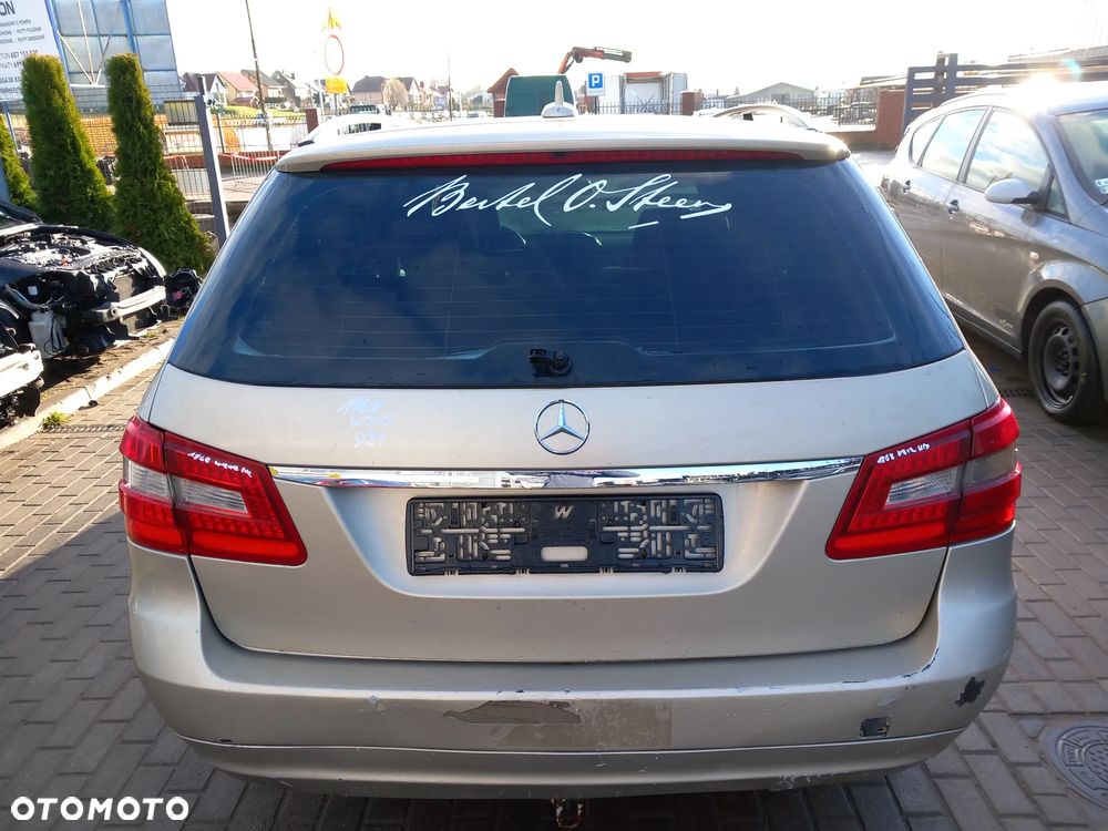 MERCEDES E-KLASA W212 KOMBI KLAPA BAGAŻNIKA TYLNA TYŁ KOLOR: 794 - 1