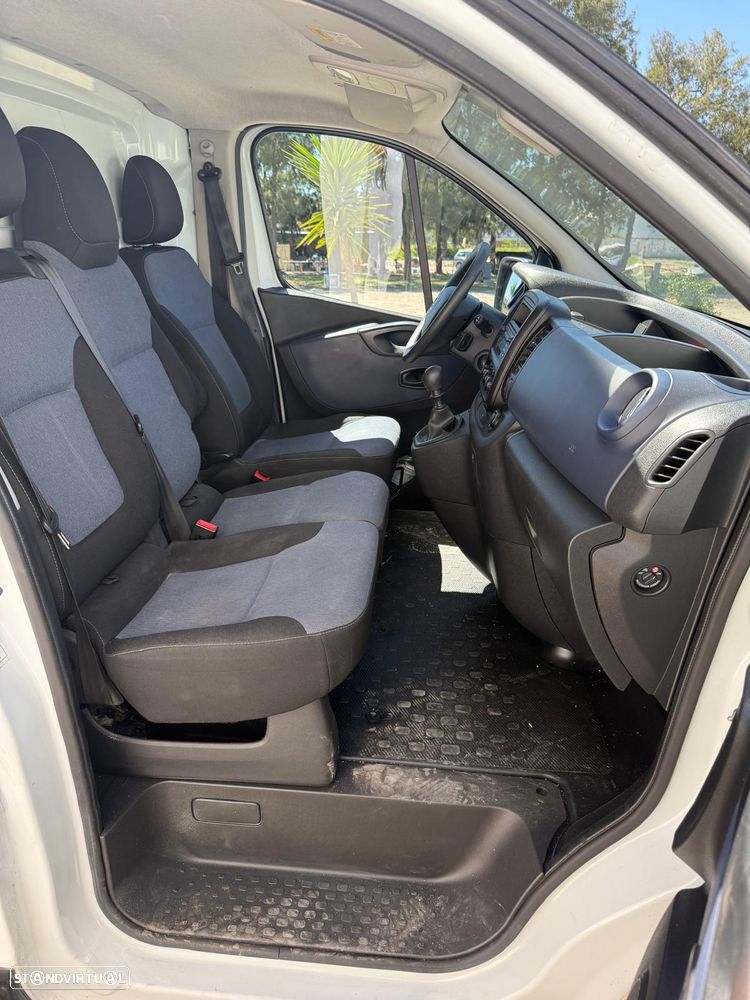 Opel Vivaro - 7