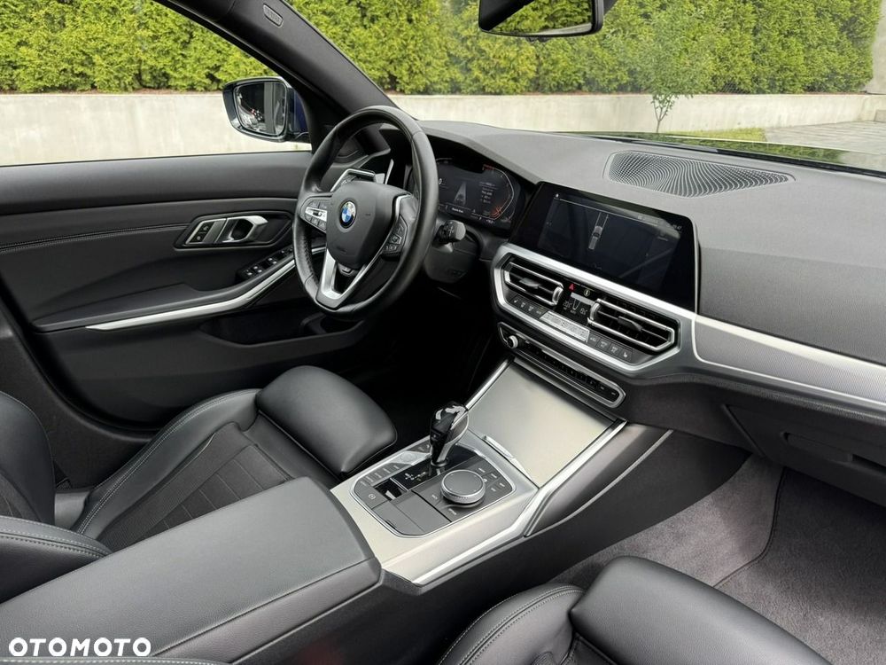 BMW Seria 3 320d Sport Line Shadow sport - 37