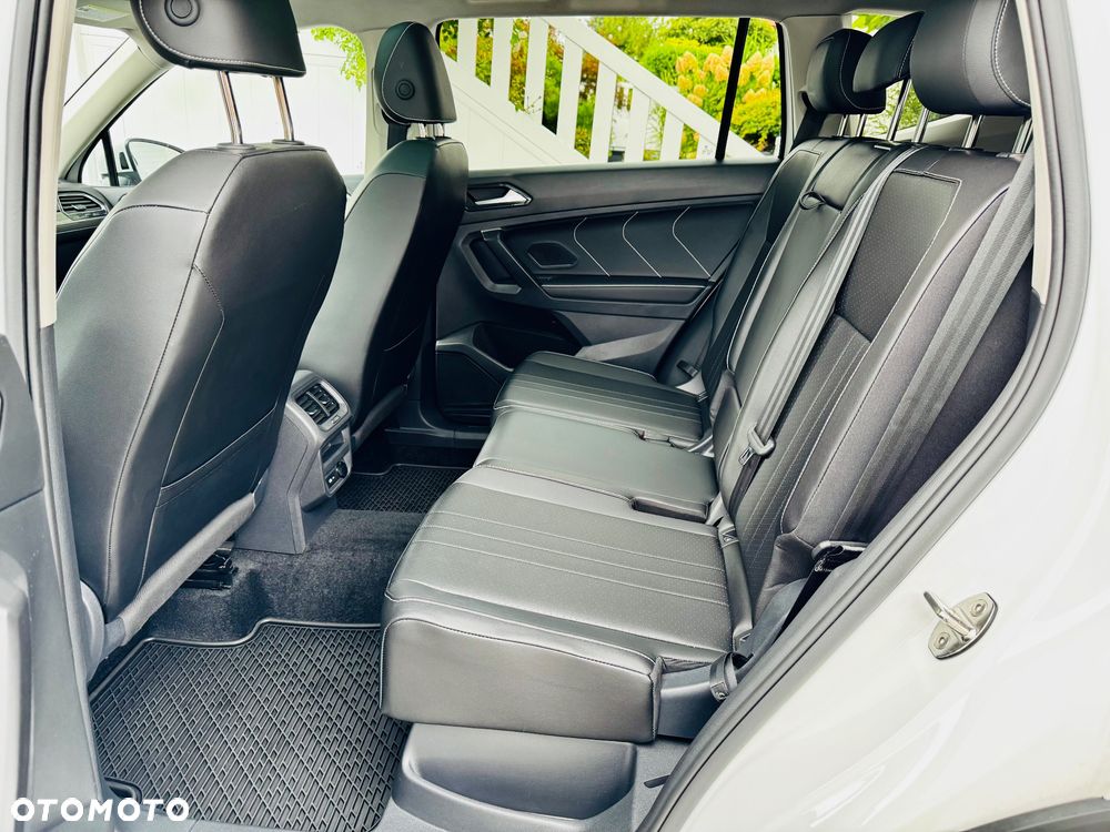 Volkswagen Tiguan - 12