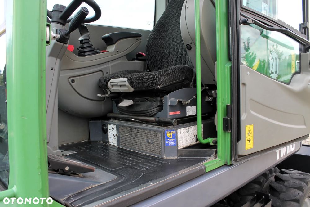 Schaeff TW110 koparka kołowa 4x4 - 15
