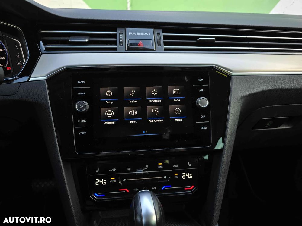 Volkswagen Passat - 13