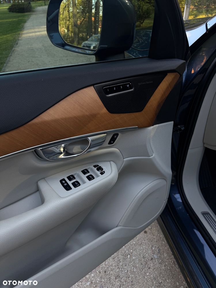 Volvo XC 90 T6 AWD Momentum - 23