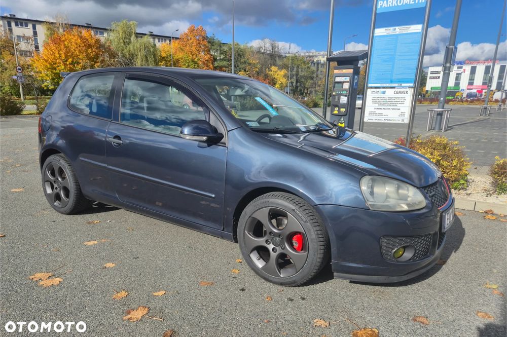 Volkswagen Golf V 1.9 TDI Comfortline - 12