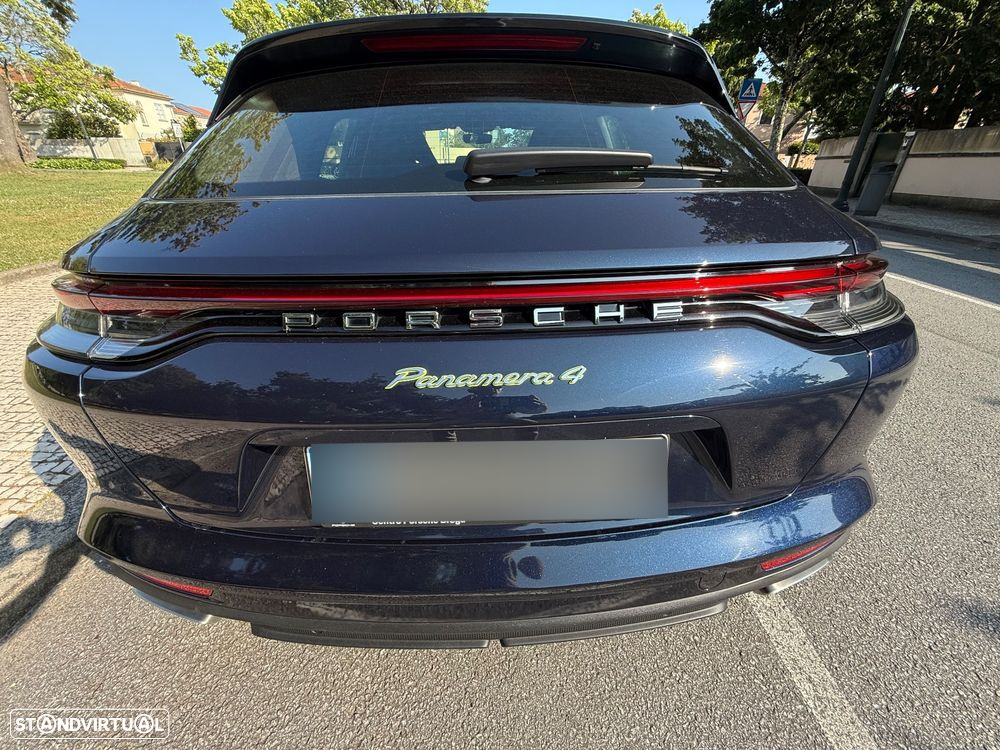 Porsche Panamera Sport Turismo 4 E-Hybrid - 22