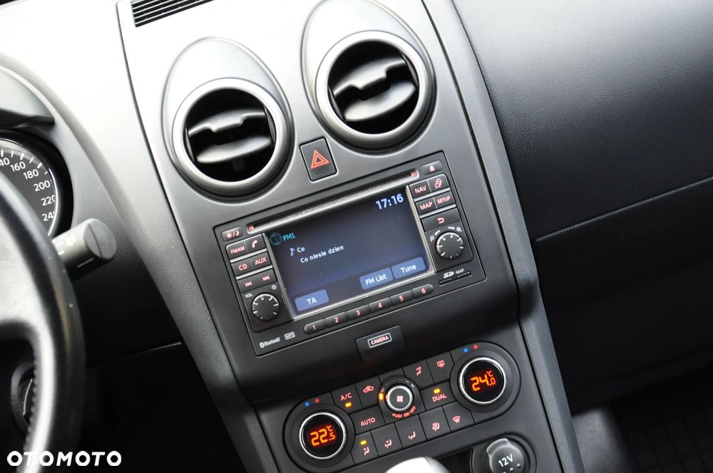 Nissan Qashqai+2 - 23