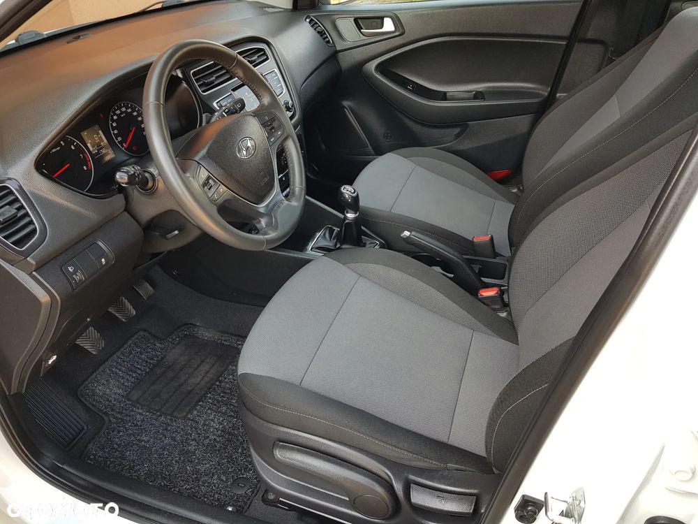 Hyundai i20 blue 1.2 Advantage - 17