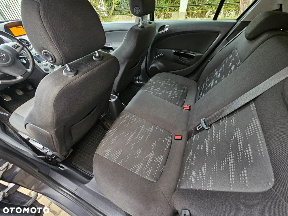 Opel Corsa - 20