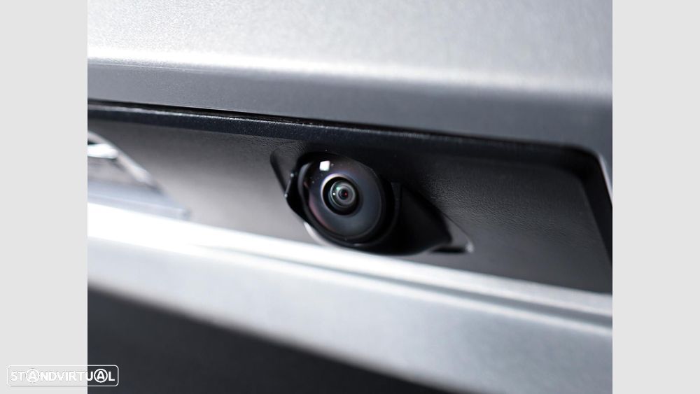 Volvo XC 60 2.0 T6 PHEV Plus Dark AWD - 21